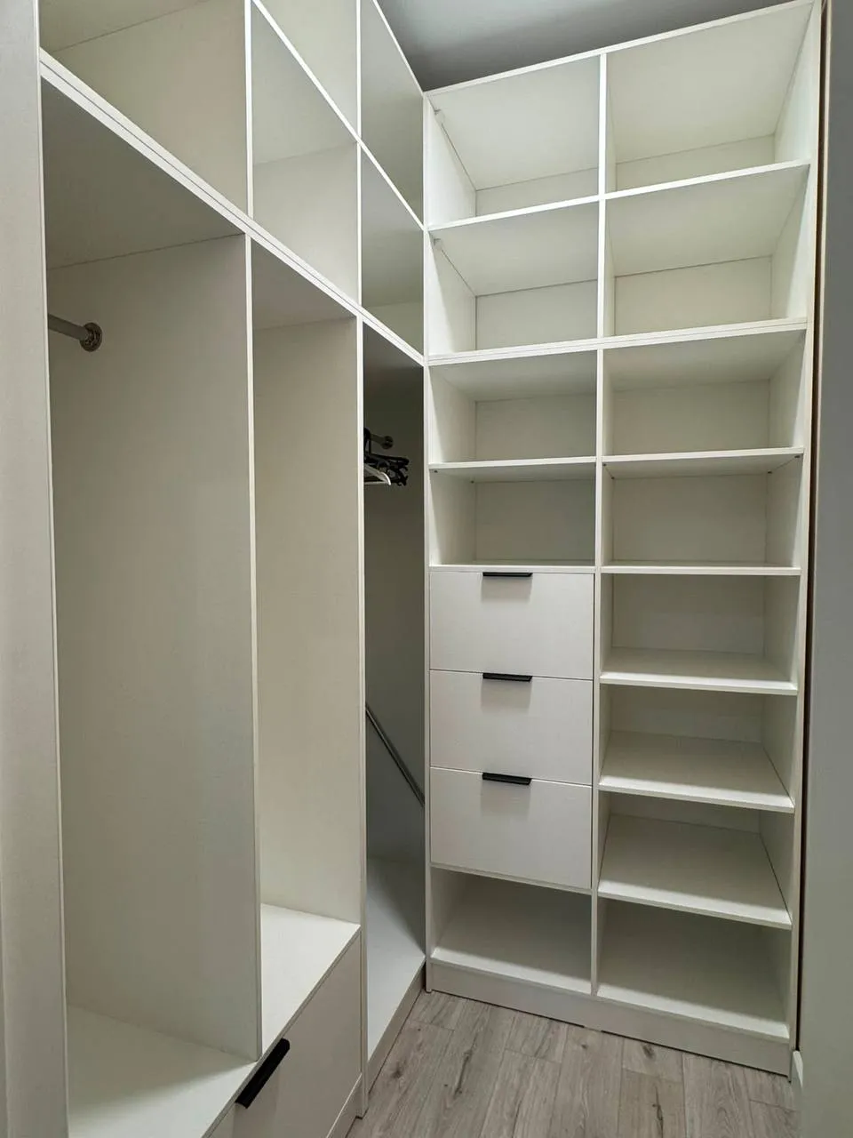 2-комн. квартира, для семьи/пары, Нура, 300 000 ₸