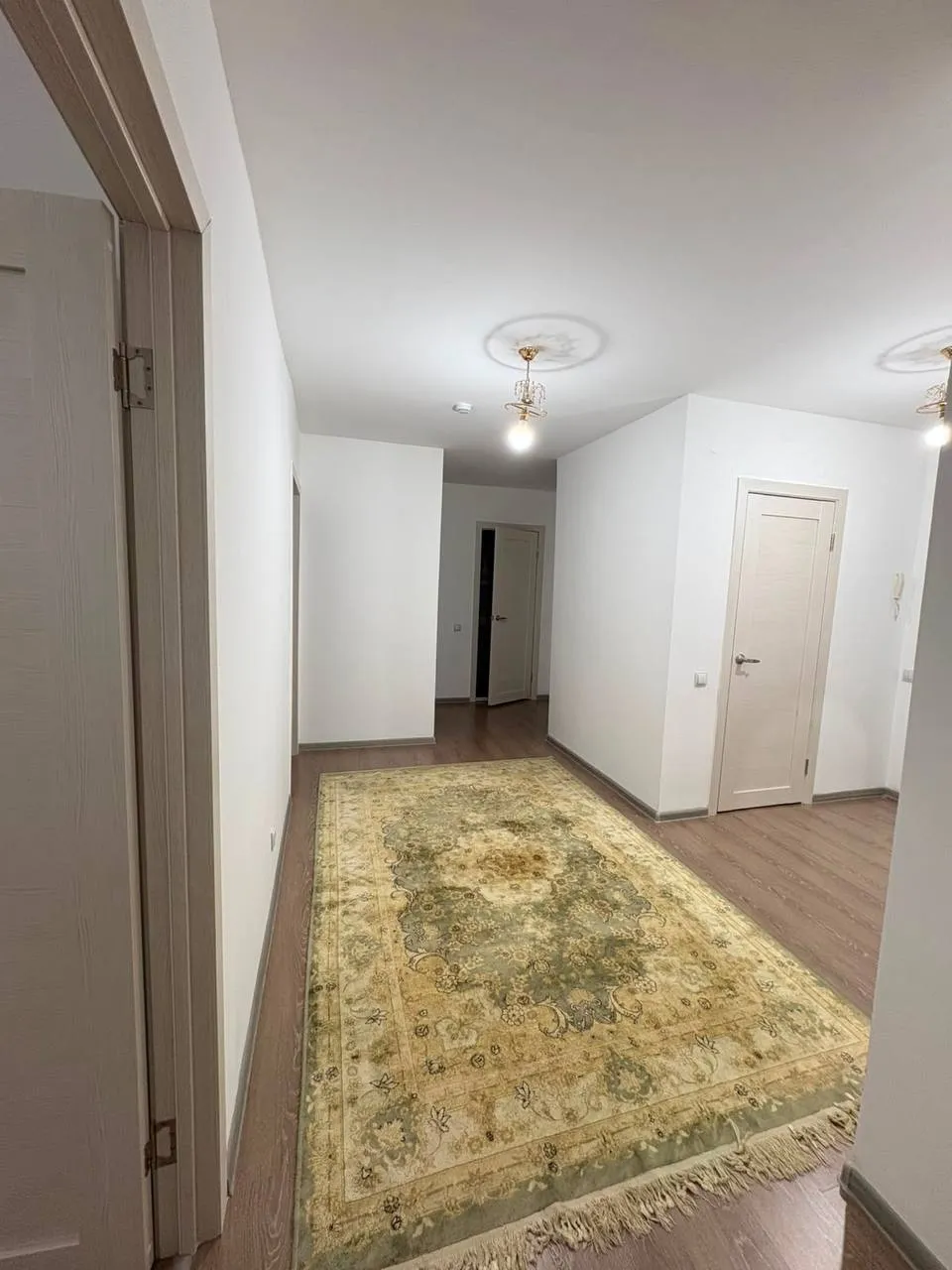 3-комн. квартира, для девушек, Нура, 400 000 ₸