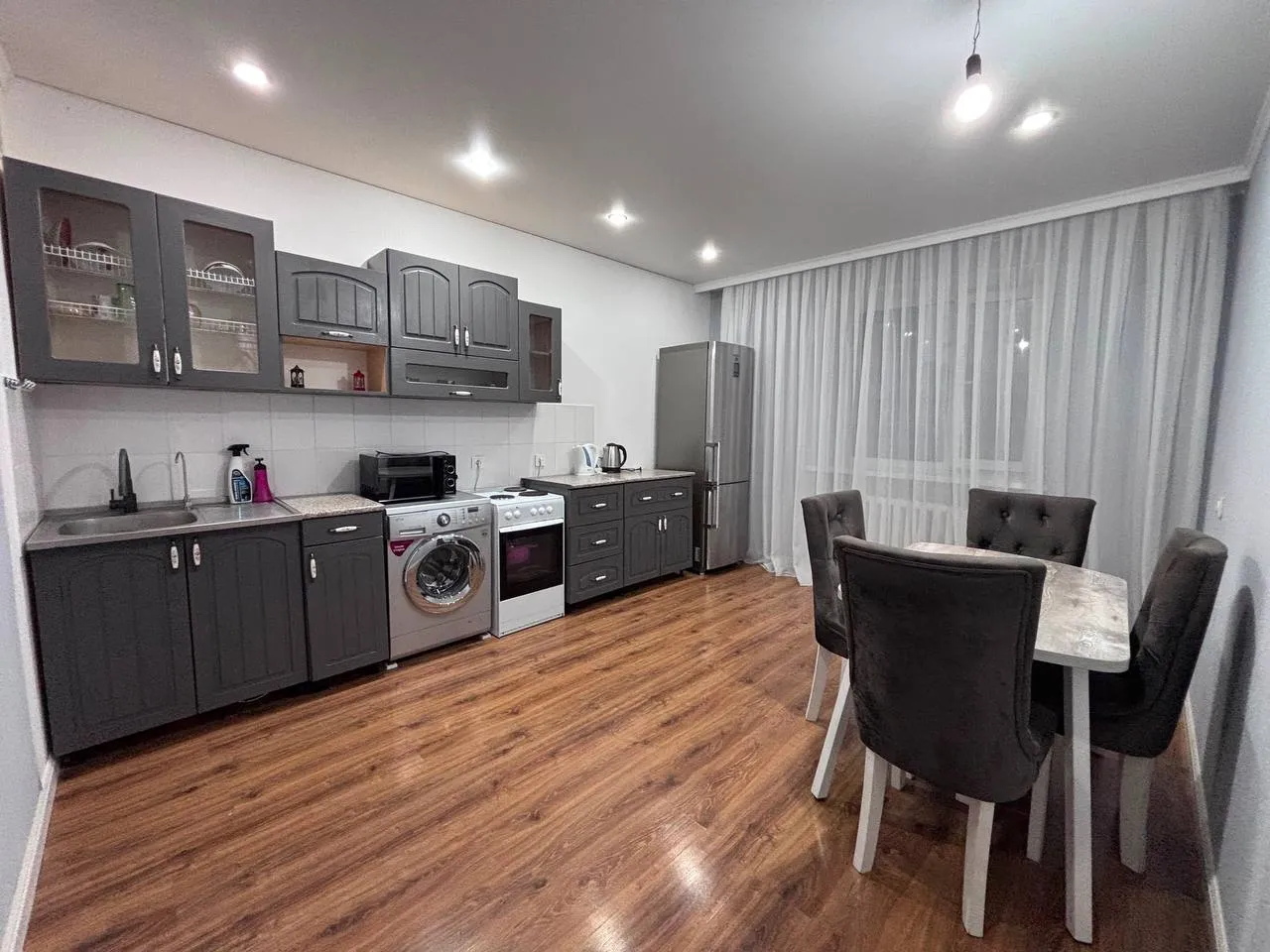 3-комн. квартира, для семьи/пары, Нура, 390 000 ₸