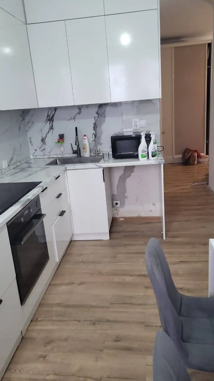 4-комн. квартира, для семьи/пары, Алматы ( Правый берег), 350 000 ₸