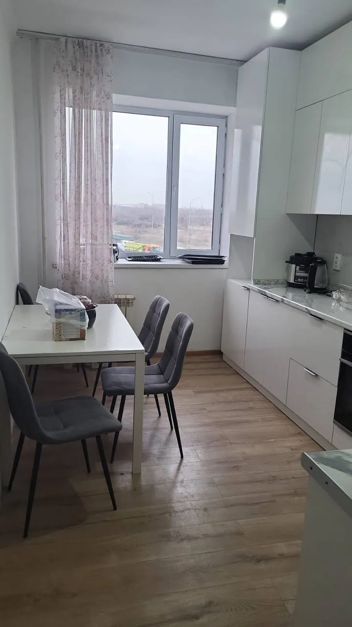 4-комн. квартира, для семьи/пары, Алматы ( Правый берег), 350 000 ₸