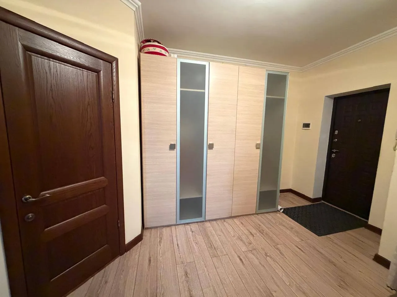 3-комн. квартира, для семьи/пары, Алматы ( Правый берег), 300 000 ₸