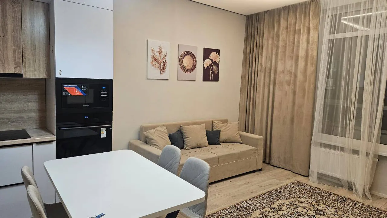 2-комн. квартира, для семьи/пары, Есиль, 300 000 ₸