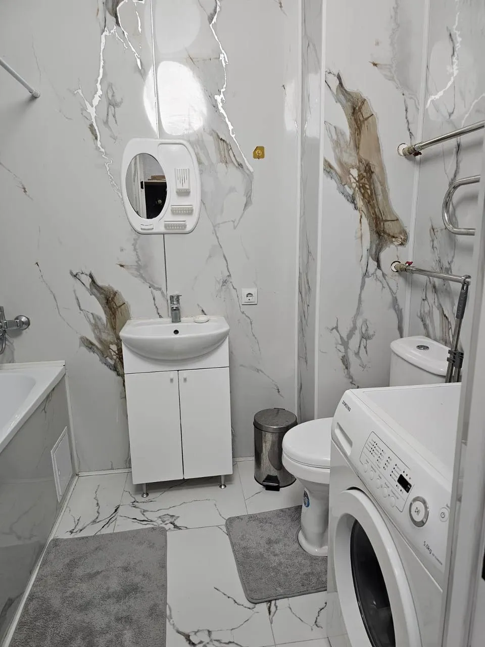 1-комн. квартира, для семьи/пары, Нура, 200 000 ₸