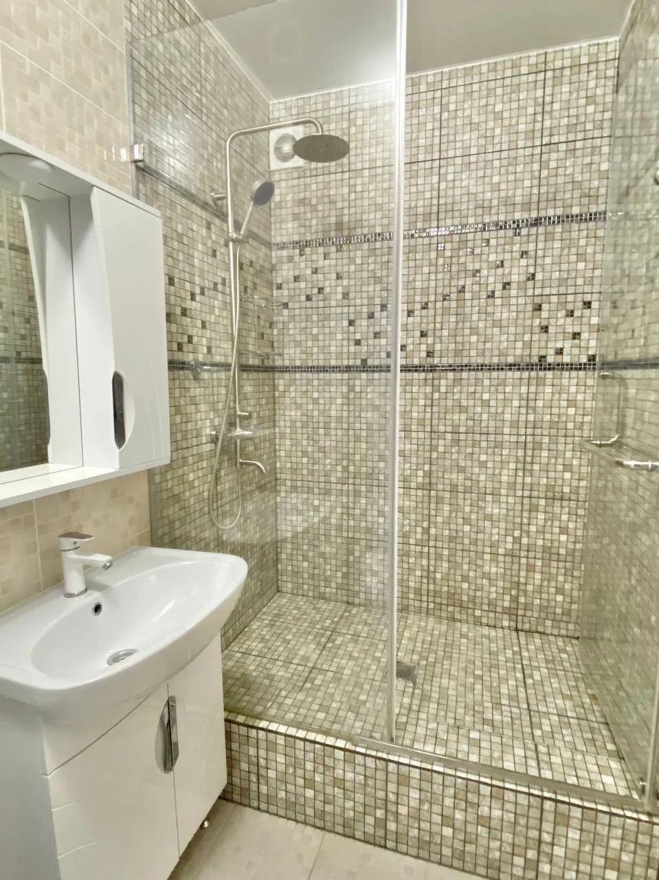 2-комн. квартира, для семьи/пары, Нура, 250 000 ₸