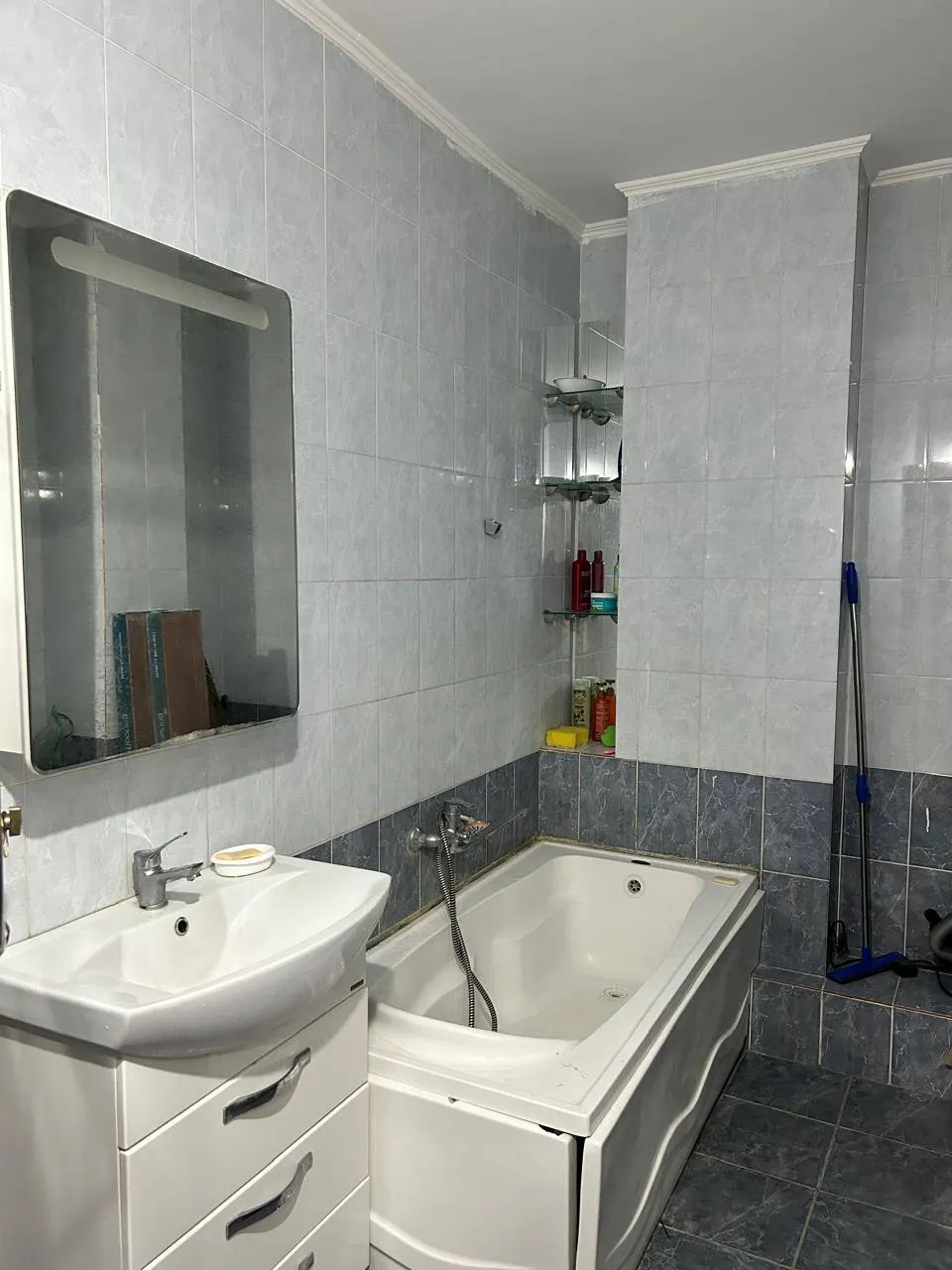 3-комн. квартира, Алматы (Правый берег), 300 000 ₸