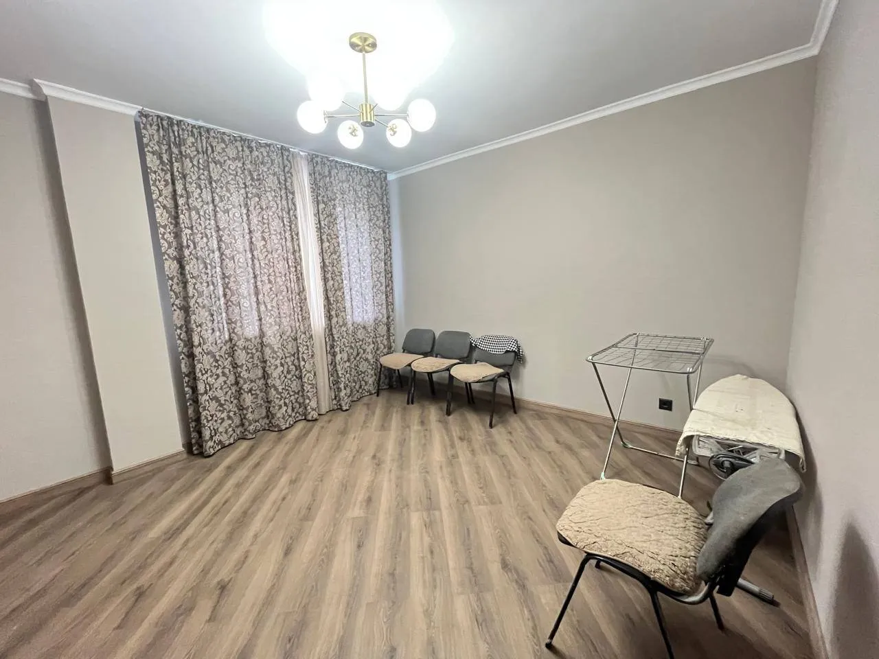 3 бөлмелі пәтер, отбасыға, Есиль, 300 000 ₸