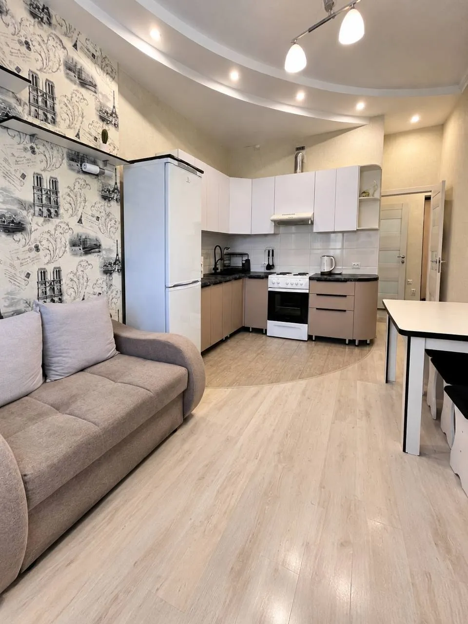 1-комн. квартира, для семьи/пары, 240 000 ₸