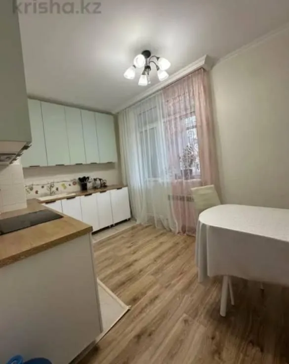Подселение, қыздарға, Левый берег, 85 000 ₸/адам
