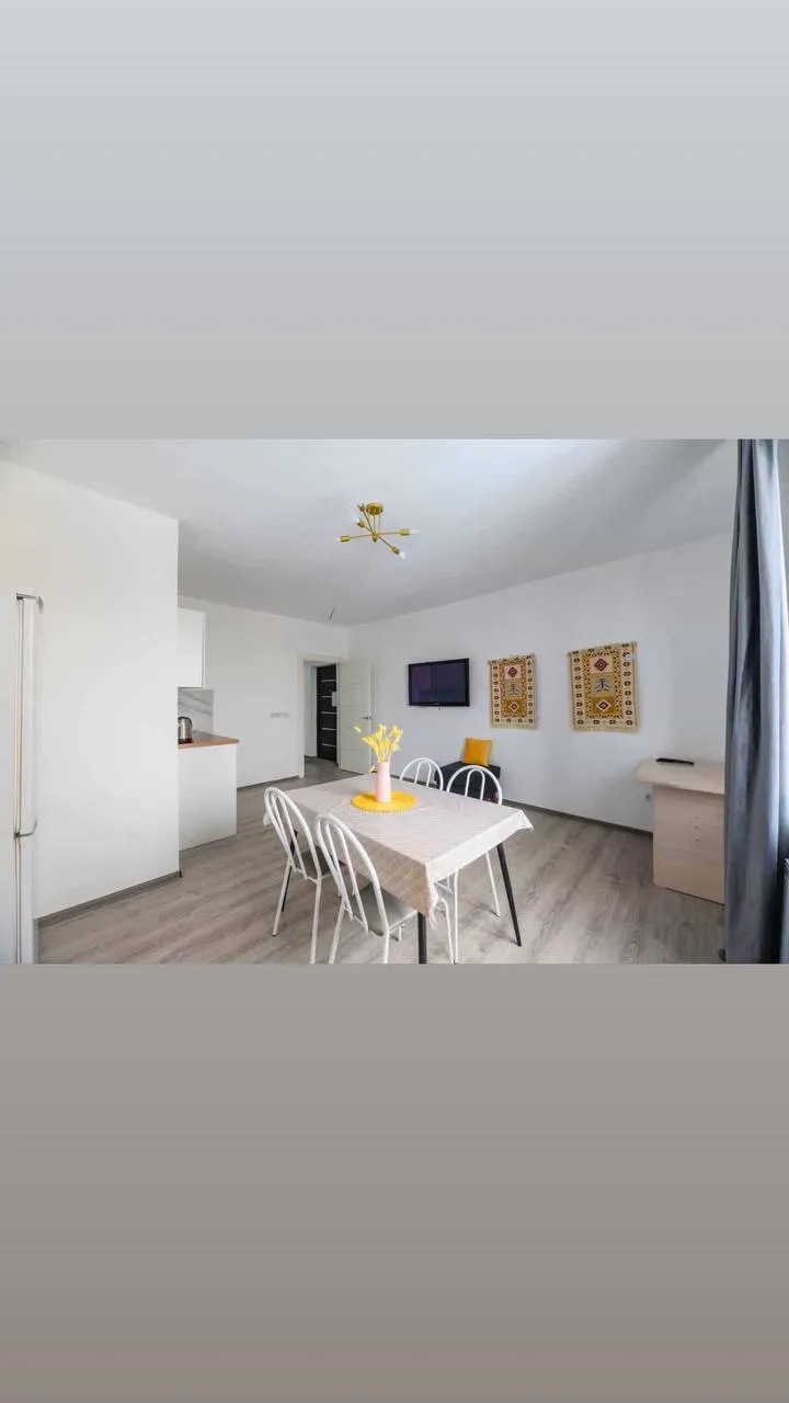 6-комн. квартира, для парней, Жк панорама, 400 000 ₸