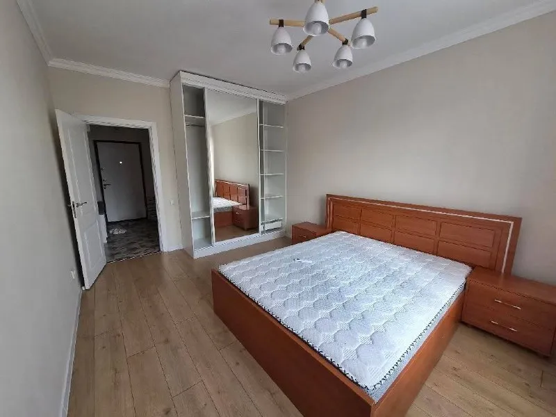 2-комн. квартира, 300 000 ₸