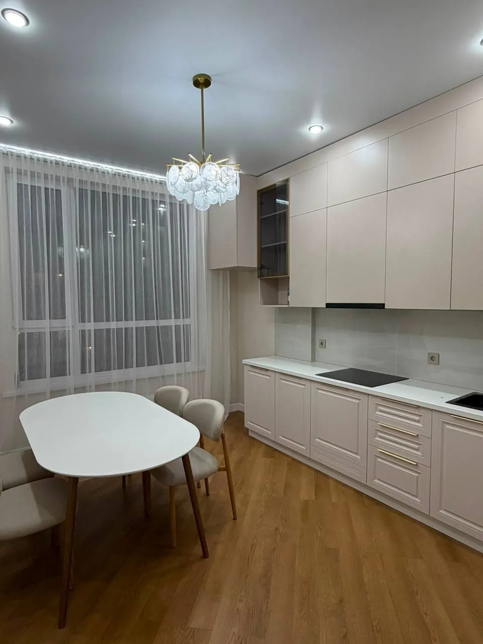 2-комн. квартира, ЖК «Республика», 370 000 ₸