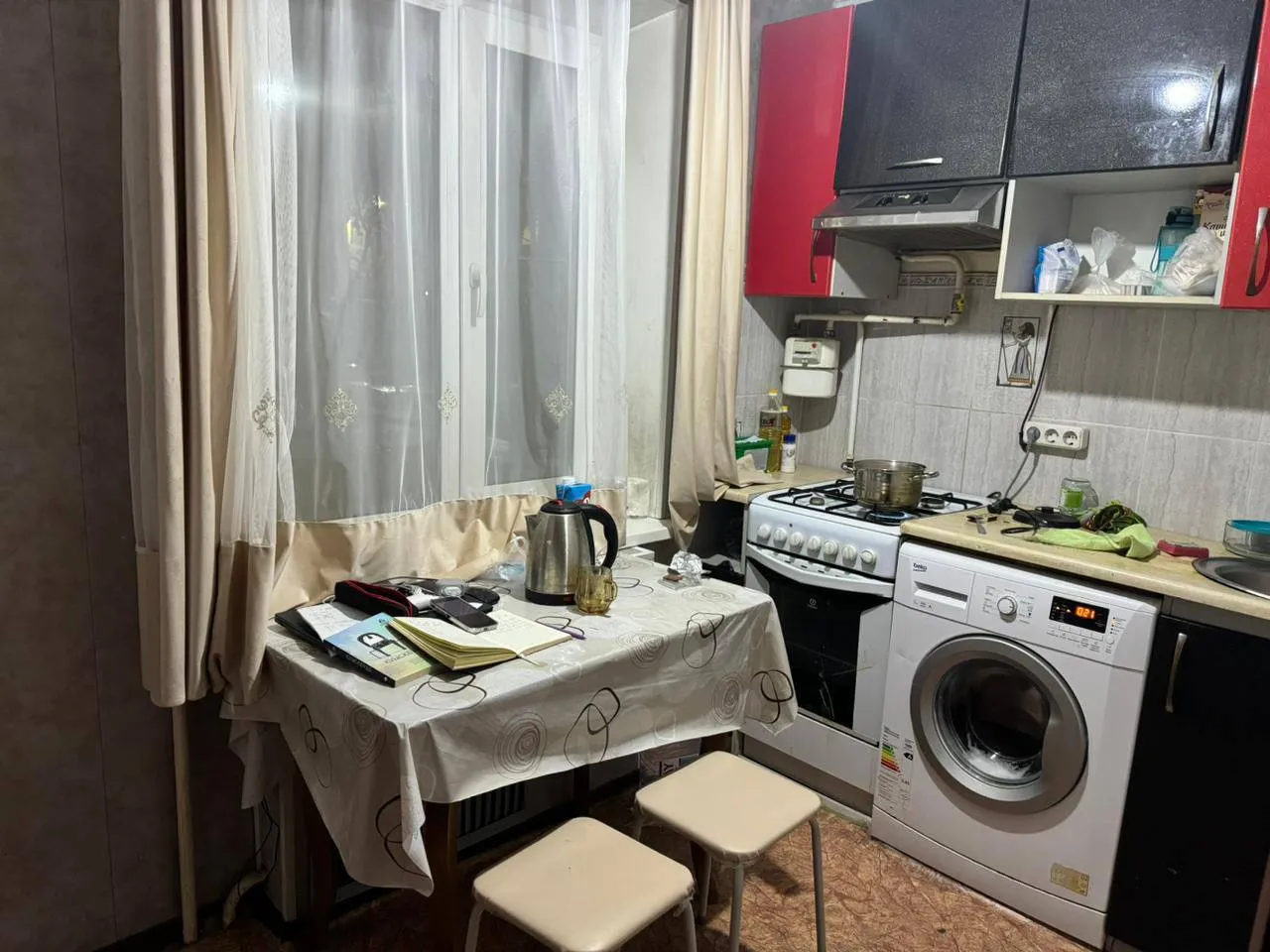 Подселение, қыздарға, 50 000 ₸/адам