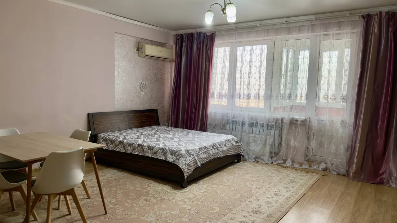 1-комн. квартира, для девушек, Алмалинский, 250 000 ₸
