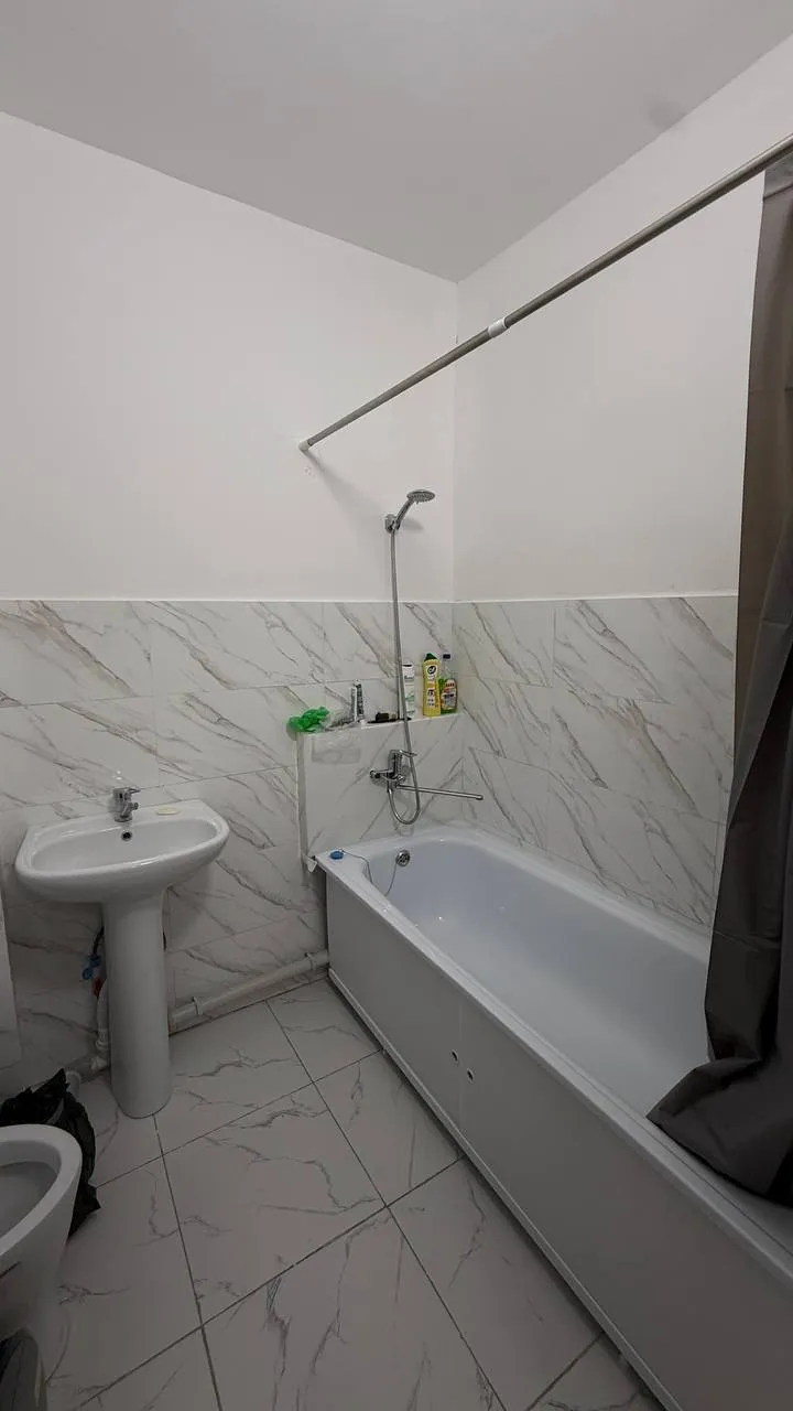2-комн. квартира, Емцова, 300 000 ₸