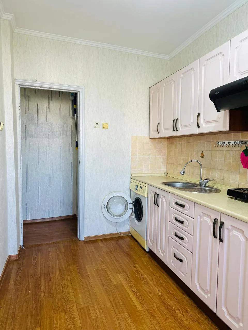 2-комн. квартира, 300 000 ₸